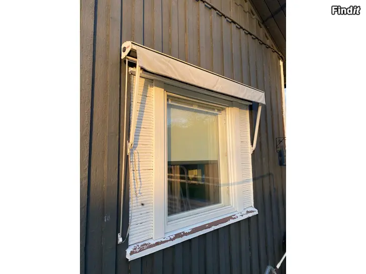 Säljes Solskydd för fönster