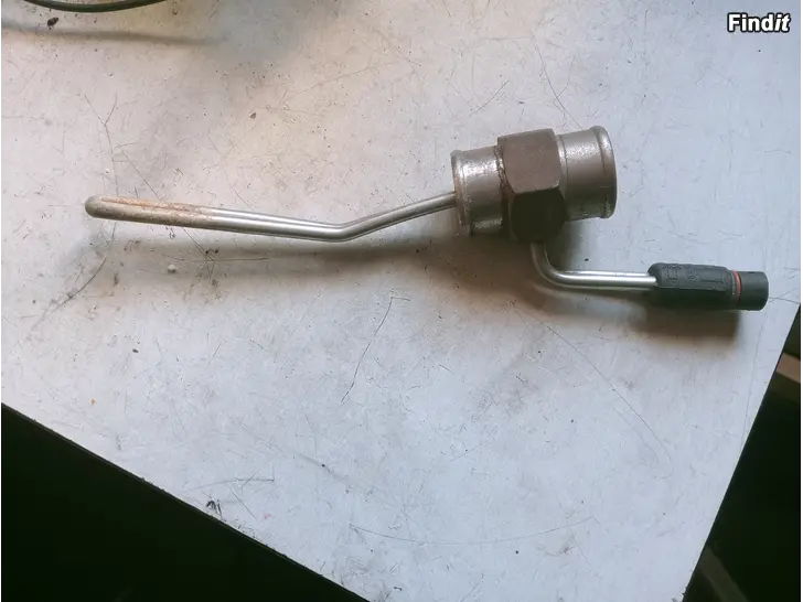 Myydään Defa moottorilämmitin type 434 550 w