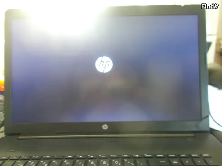 Myydään HP kannettava tietokone RAM 8Gt SSD 476Gb Win 11