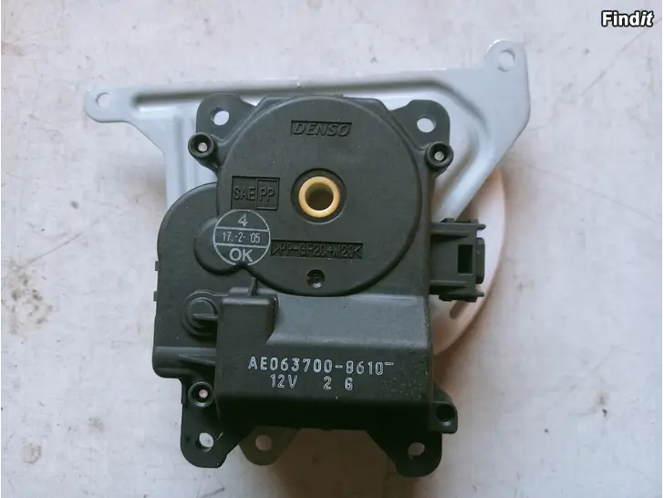 Myydään Toyota Avensis 2006 lämmönsäätö moottorit AE063700-8610 tai 113800-2051