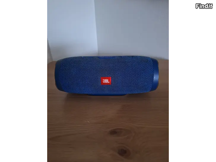 Myydään JBL