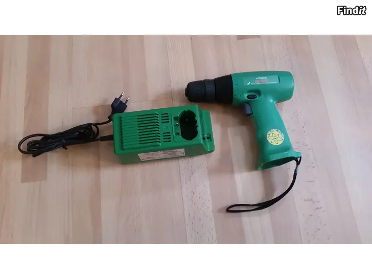 Myydään Hitachi DS 10DV akkuporakone 9.6V ja laturi UC 12Y 2.4-12V 10e