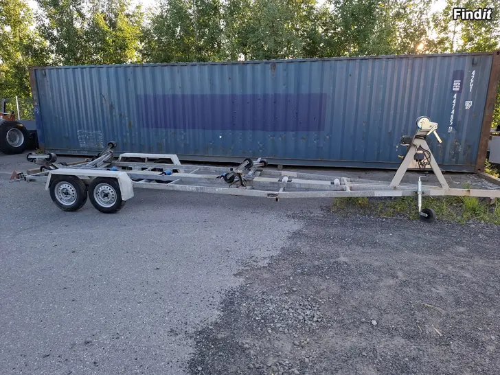 Myydään Pitkä venekärry telillä, 2 vinssiä