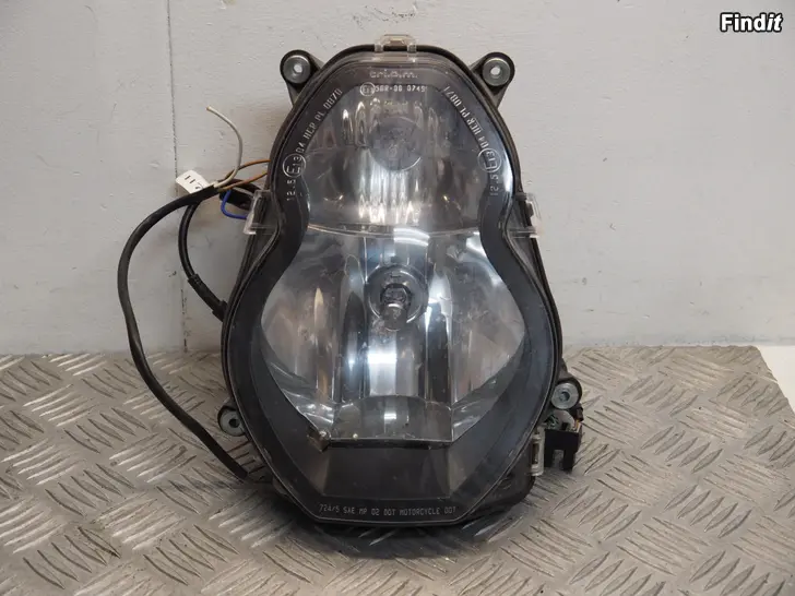 Myydään KTM 990 etuvalo umpio