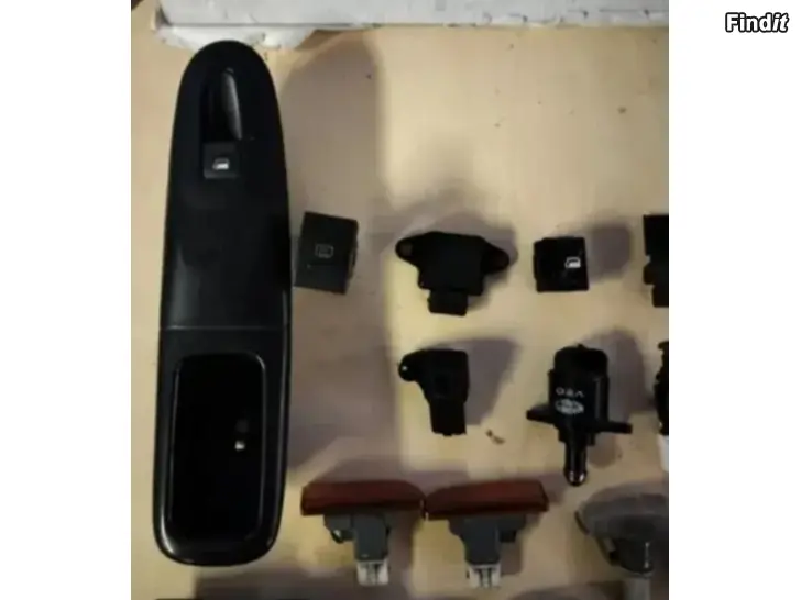 Myydään Kaasuläpäkotelo laippakiristin