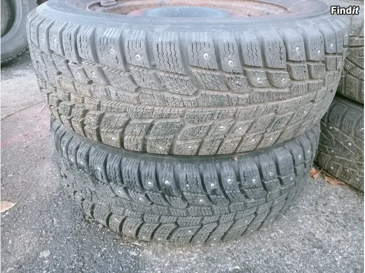Myydään Michelin nastarenkaat 185/65R14 vanteet 4-108 Peugeot