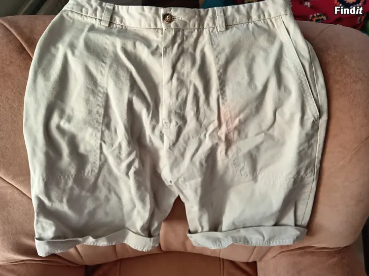 Myydään Shortsit