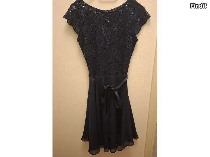 Myydään Myydään Stockmannilta ostettu mekko