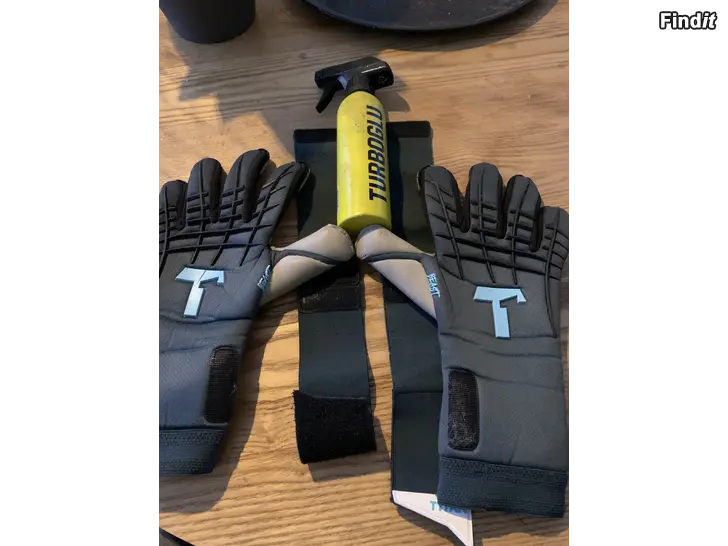 Säljes Titan Målvaktshandskar