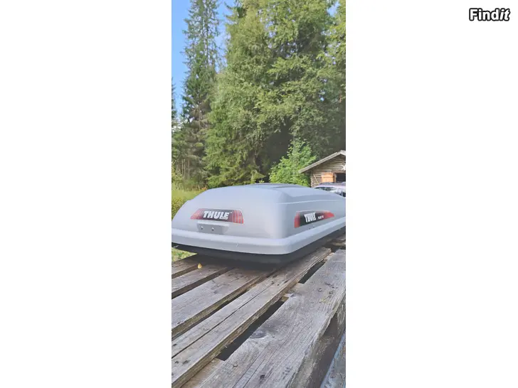 Säljes Thule 700 polar takbox