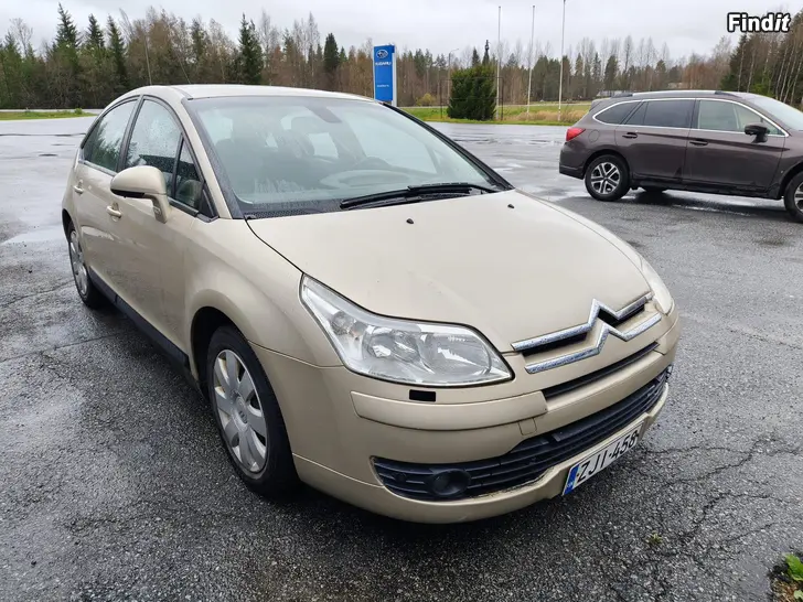 Myydään Citroen c4 automat nybesiktad idag 1 200  Citroën C4 Automat  2006