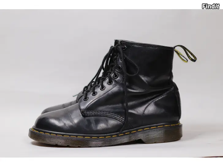 Säljes Dr. Martens 1460 size 40