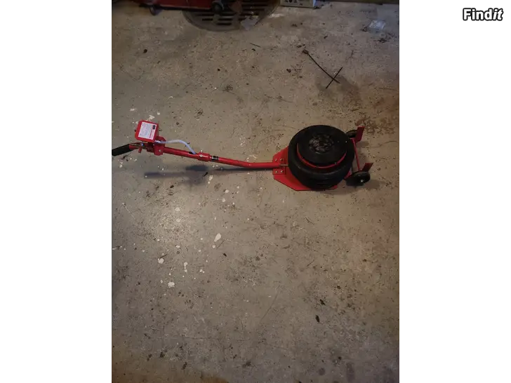 Myydään Paineilmatunkki 3500kg