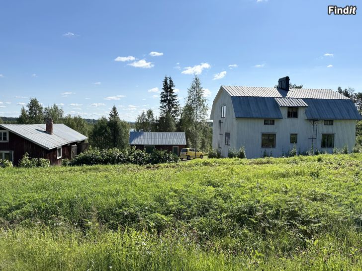 Säljes Fastighet i Muodoslompolo med stor tomtyta