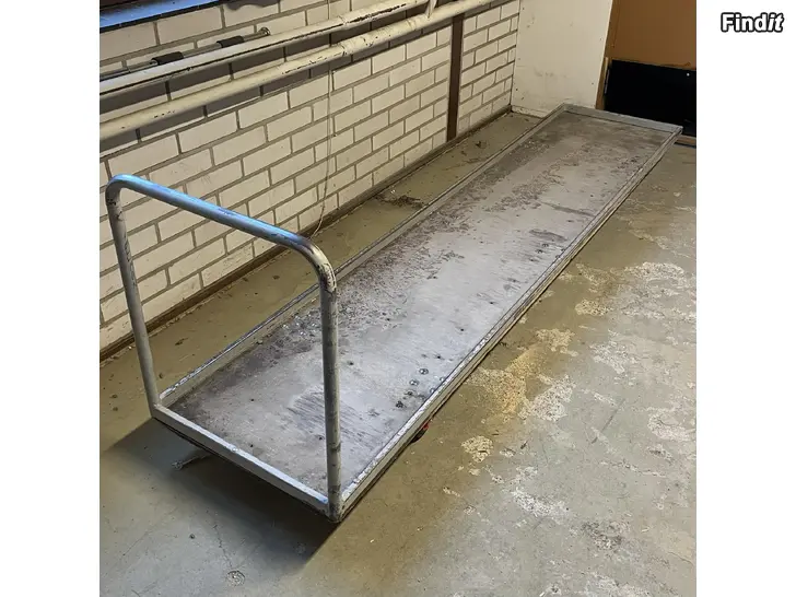 Myydään Kuljetusvaunu