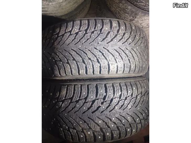 Säljes Nokian 225 50 17. Vinterdäck 2st