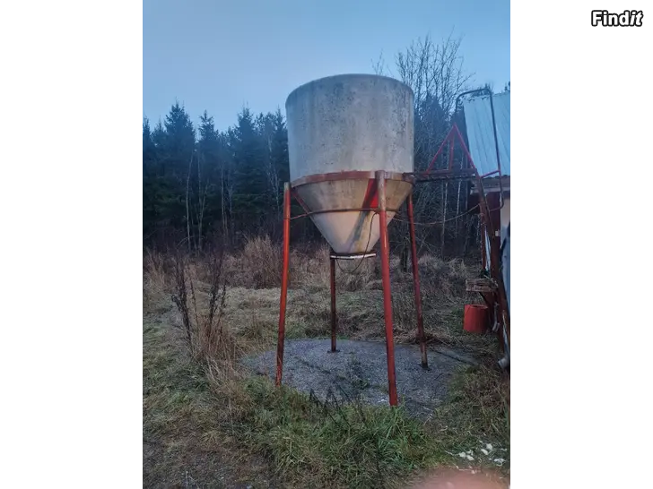Säljes Silos 2500 liter