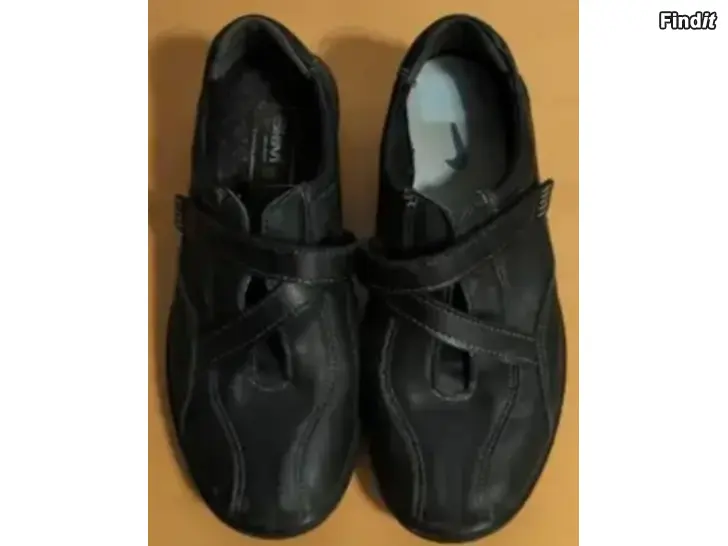 Myydään Sievi kävelykengät kissa kylpypyyhe