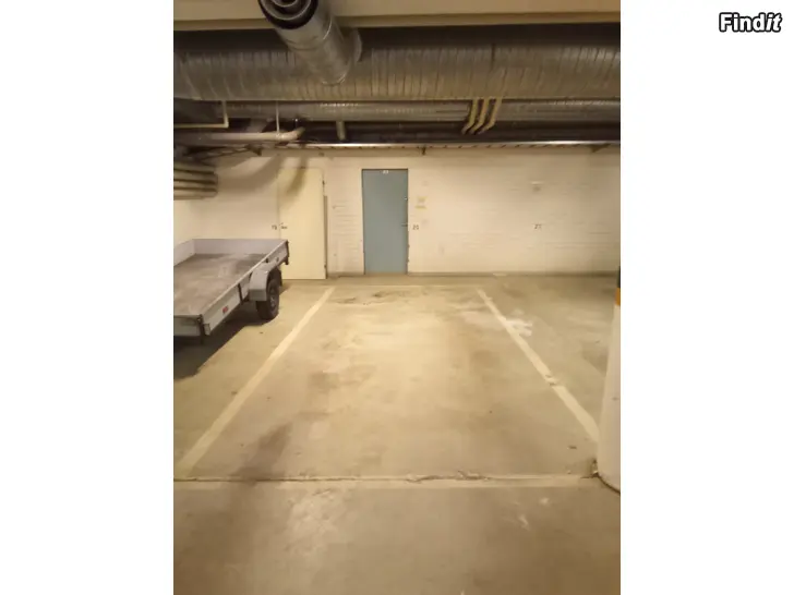 Säljes Garagebilplats / Autohallipaikka