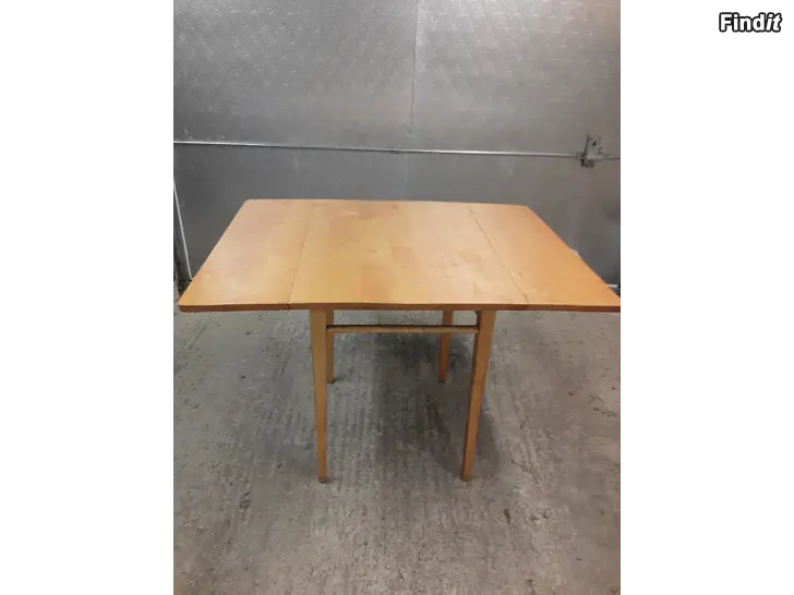 Säljes Gammalt klaffbord