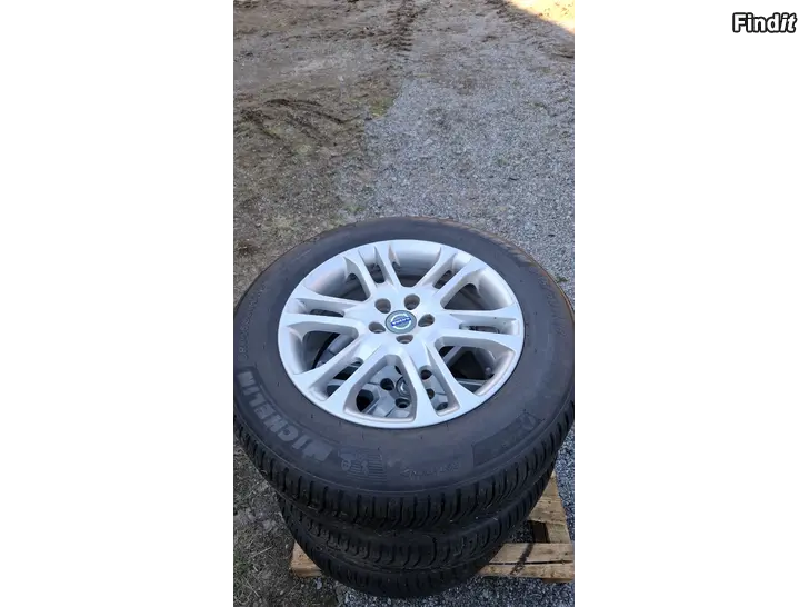 Myydään Volvo 18