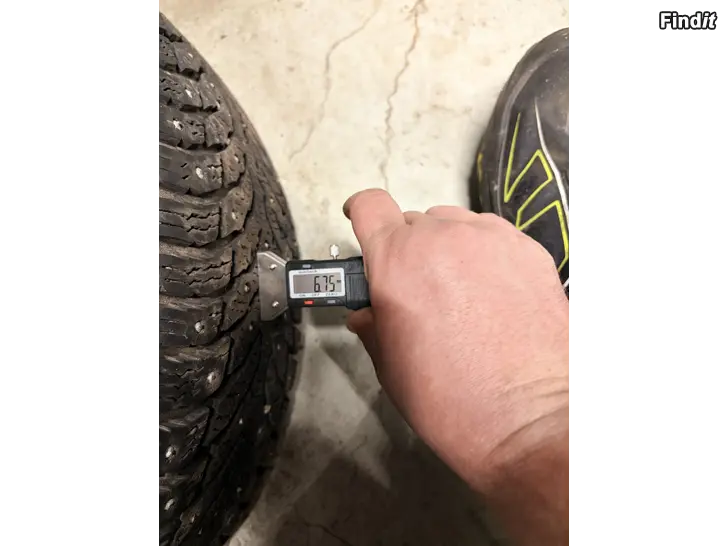 Säljes Hakkapeliitta 9 215/55r17