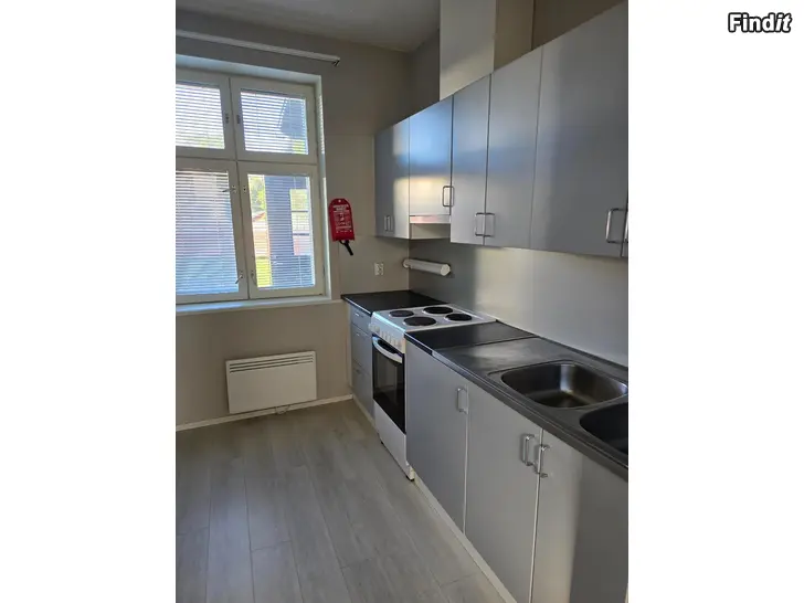 Uthyres 2 r+k+ bastu i centrum av Kristinestad