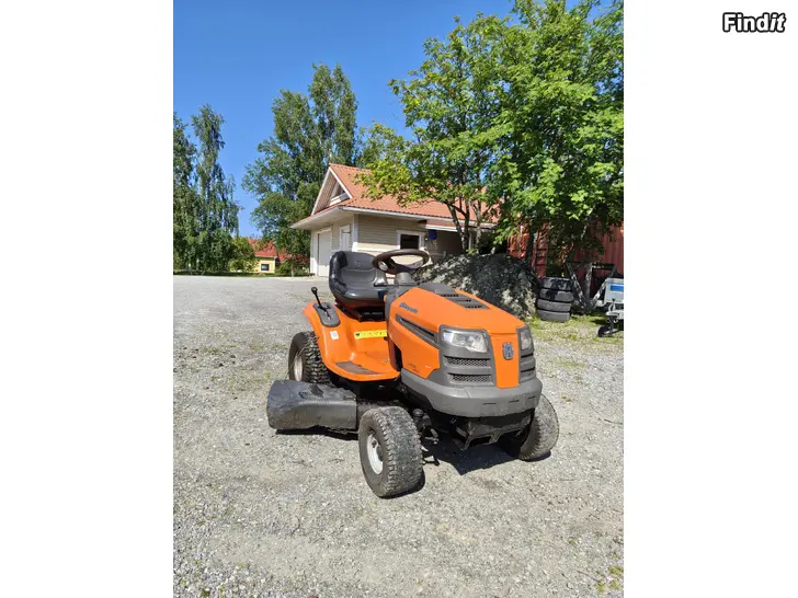 Säljes Traktor gräsklippare