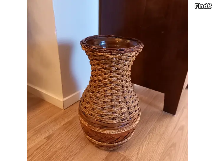 Myydään Koristeruukku, kork. 31cm
