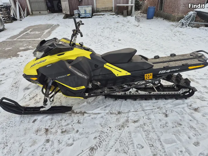 Säljes Skidoo summit 850