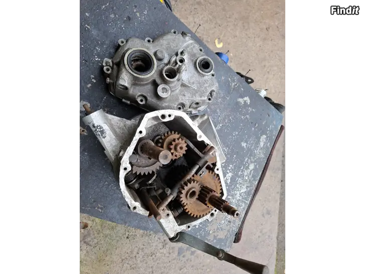 Myydään Itäpyörän vaihdelaatikko pakilla