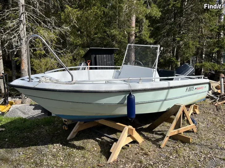 Säljes Yamarin 470 pulpettivene + moottori Evinrude 40