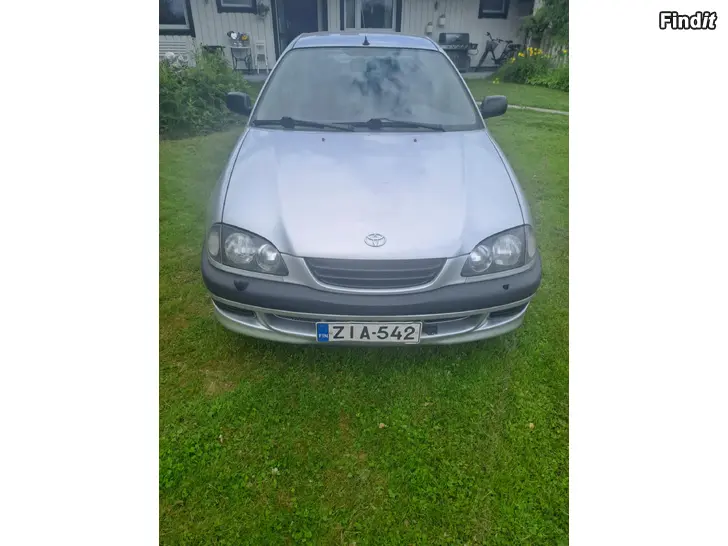 Säljes Toyota Avensis 1998