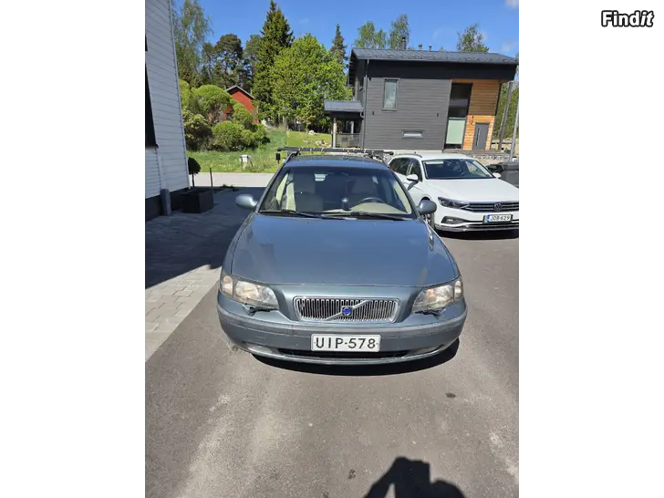 Säljes Volvo V70 Bensin 170 hp Säljes Volvo V70 Bensin 170 hp