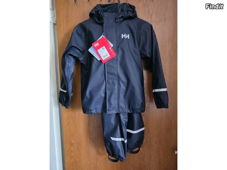 Säljes Ny helly hansen regnjacka  byxor med fleece 122