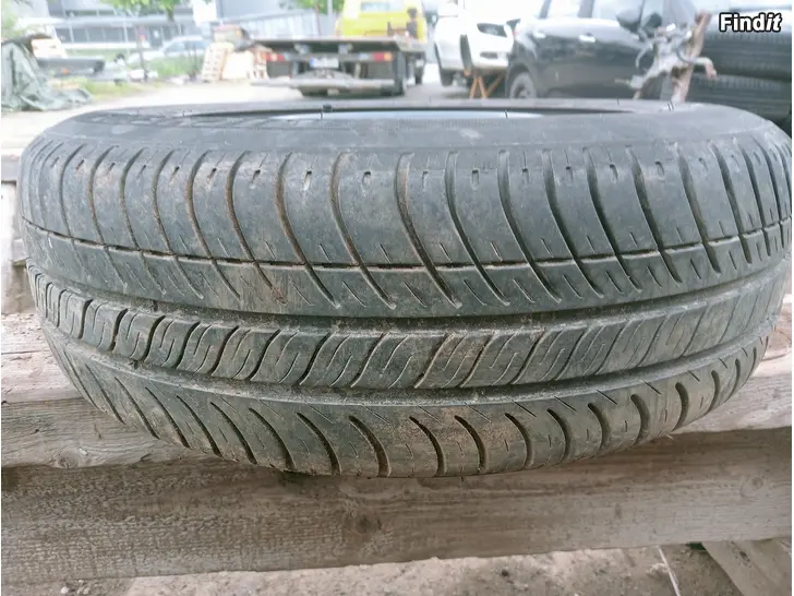 Säljes Kesärengas 195/65R15 Michelin vanne 4-100 Renault