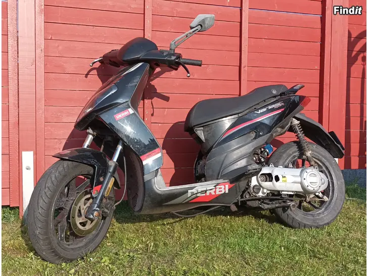 Säljes Moped Derbi variant sport