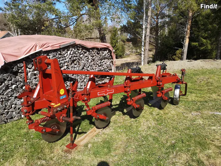 Myydään ÖVERUM C487 4-siipinen