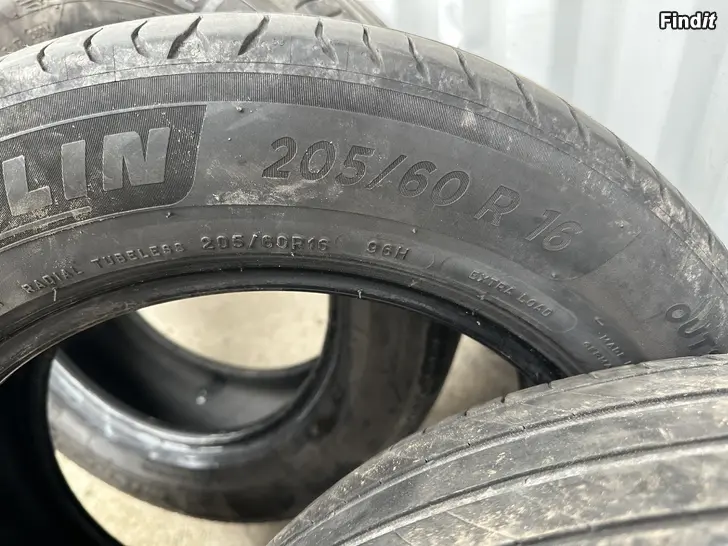 Säljes Sommar däck till salu 205/60 R 16