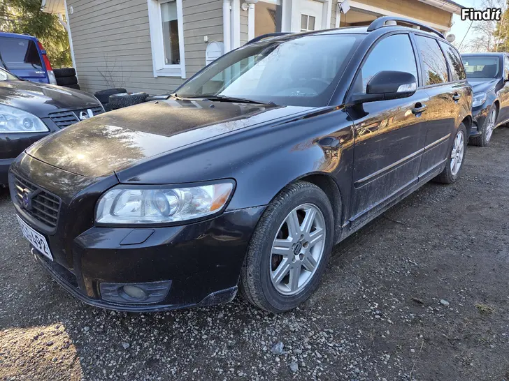 Myydään VOLVO V50 Sportswagon 2010