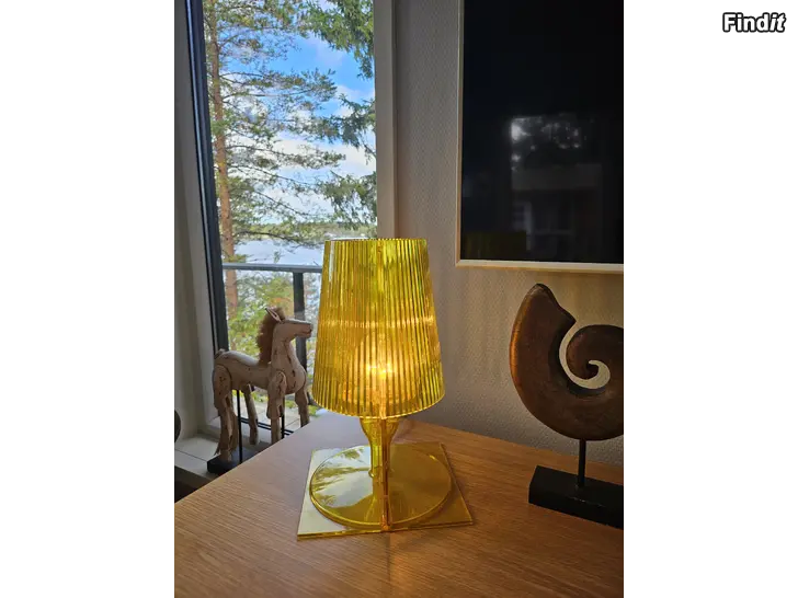 Säljes Bordslampa Kartell
