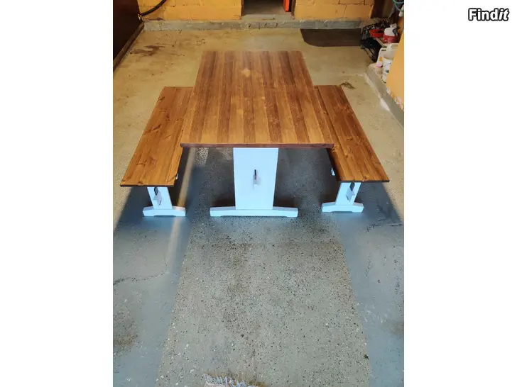 Säljes Pirtti möblemang