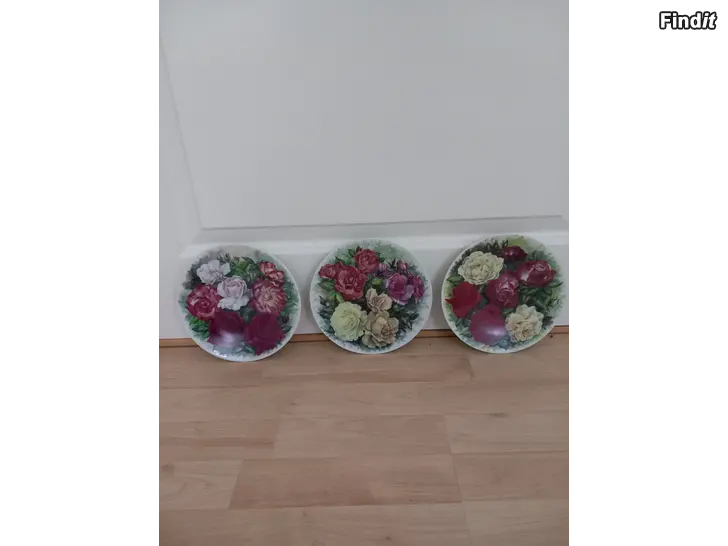 Myydään Ruusu seinälautaset 3 kpl