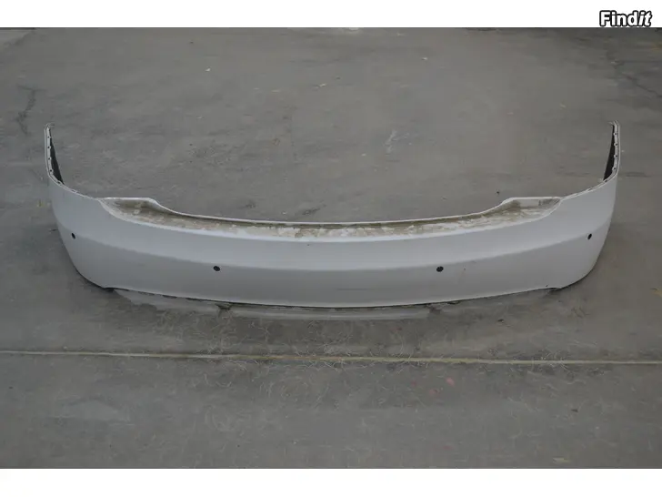 Myydään Tesla Model S 16-18 takapuskuri 600817900E Rear Bumper