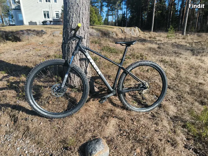 Säljes Trek marlin 7