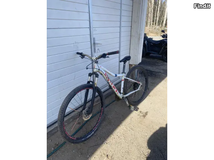 Säljes Ghost 28