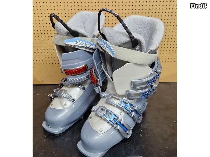 Säljes Slalomskor 36-37