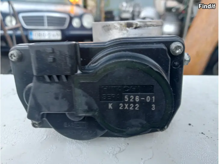 Myydään Nissan Juke 1,6 2013 kaasuläppä SERA 526-01 Hitachi