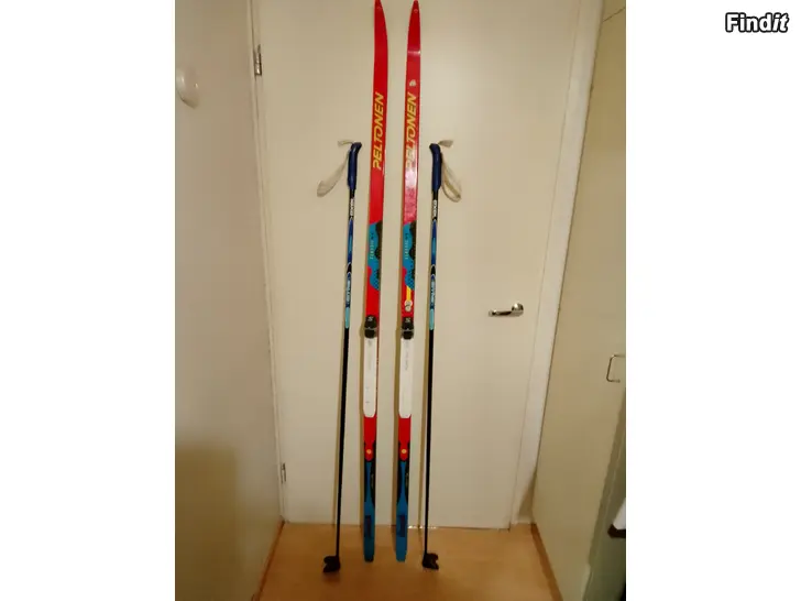 Säljes PELTONEN Classic skidor