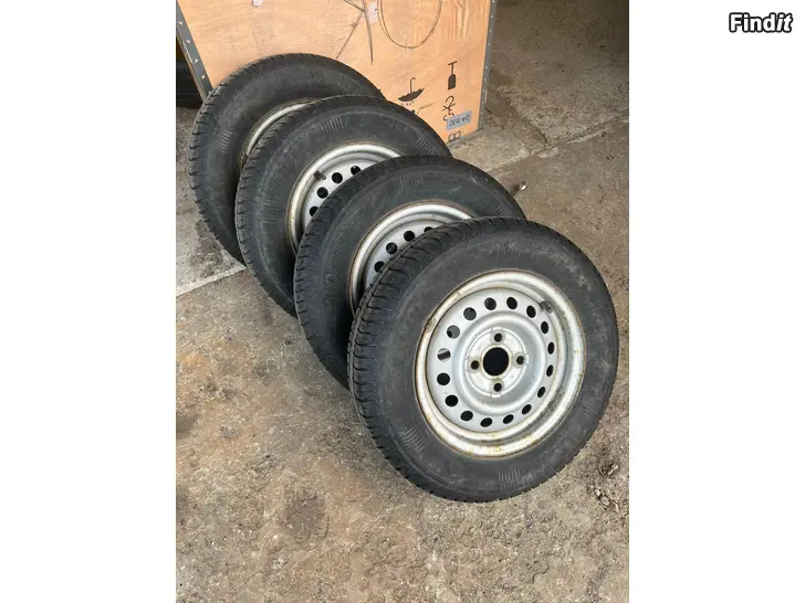 Säljes Släpvagnsdäck